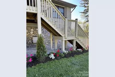 342 Mountain View Road, Burnsville, NC 28714 - Photo 4