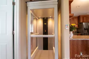 342 Mountain View Rd, Burnsville, NC 28714 - Photo 6