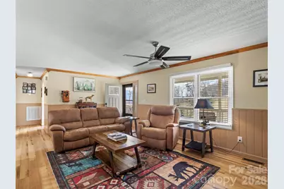 342 Mountain View Road, Burnsville, NC 28714 - Photo 8