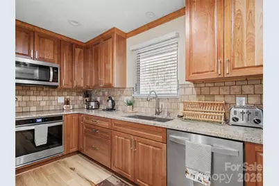 342 Mountain View Road, Burnsville, NC 28714 - Photo 12