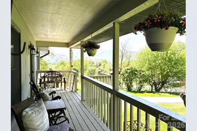 342 Mountain View Road, Burnsville, NC 28714 - Photo 6
