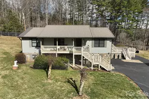 342 Mountain View Rd, Burnsville, NC 28714 - Photo 1