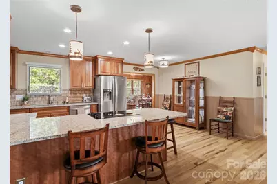 342 Mountain View Road, Burnsville, NC 28714 - Photo 12