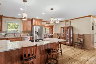 342 Mountain View Rd, Burnsville, NC 28714 - Photo 12