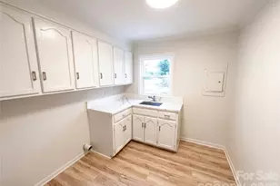 1385 Hunters Crossing Ln, Gastonia, NC 28054 - Photo 12