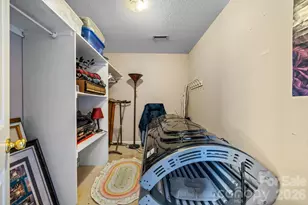 3956 Den Dr, Hickory, NC 28602 - Photo 24