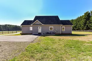 4566 Little Mountain Rd, Catawba, NC 28609 - Photo 18