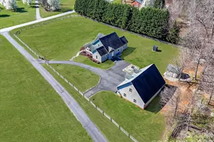 4566 Little Mountain Rd, Catawba, NC 28609 - Photo 4