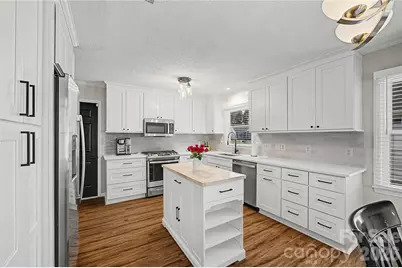 14209 Carriage Lake Drive, Charlotte, NC 28273 - Photo 2