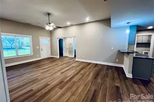 1339 Hillsboro St, Salisbury, NC 28144 - Photo 4