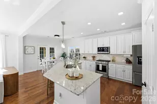 12312 McAllister Park Dr, Charlotte, NC 28277 - Photo 4