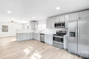 3076 Lightview Ln, Lincolnton, NC 28092 - Photo 6