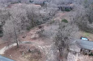 943 Laurel Ln, Gastonia, NC 28054 - Photo 1