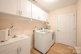 5515 Prosperity View Dr, Charlotte, NC 28269 - Photo 36