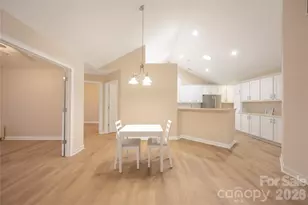 5515 Prosperity View Dr, Charlotte, NC 28269 - Photo 14