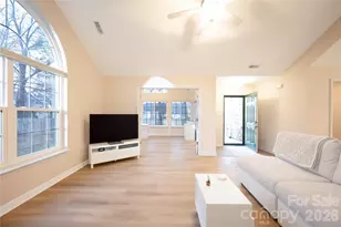 5515 Prosperity View Dr, Charlotte, NC 28269 - Photo 4