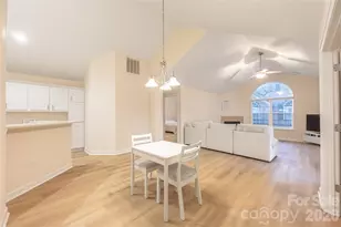 5515 Prosperity View Dr, Charlotte, NC 28269 - Photo 16