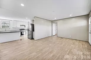 3028 Drake Cir, Shelby, NC 28152 - Photo 2