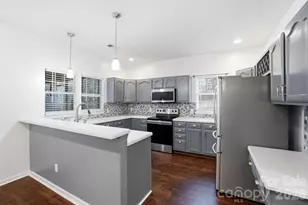 8725 Londonshire Dr, Charlotte, NC 28216 - Photo 14