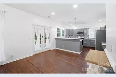 8725 Londonshire Drive, Charlotte, NC 28216 - Photo 12