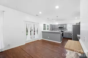 8725 Londonshire Dr, Charlotte, NC 28216 - Photo 12