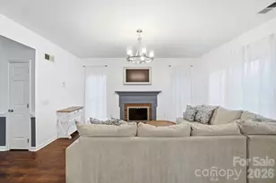 8725 Londonshire Dr, Charlotte, NC 28216 - Photo 10