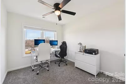 201 N Davis Avenue, Newton, NC 28658 - Photo 8