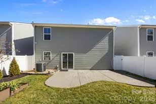 1820 Hooper Court, Charlotte, NC 28212 - Photo 2