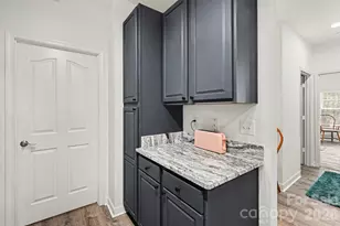 11949 Ridgeway Park Dr, Charlotte, NC 28277 - Photo 6