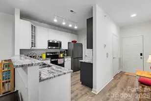 11949 Ridgeway Park Dr, Charlotte, NC 28277 - Photo 2