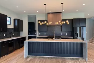 1308 N Caldwell St, Charlotte, NC 28206 - Photo 8