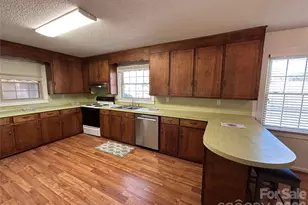 757 Carrigan Rd, Taylorsville, NC 28681 - Photo 6