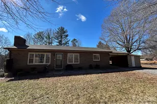 757 Carrigan Rd, Taylorsville, NC 28681 - Photo 2