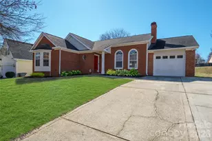 833 Brattleboro Ct, Charlotte, NC 28217 - Photo 1