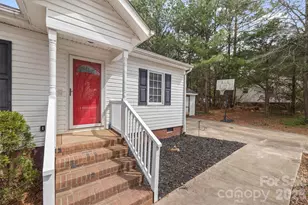 219 Nottingham Dr, York, SC 29745 - Photo 2