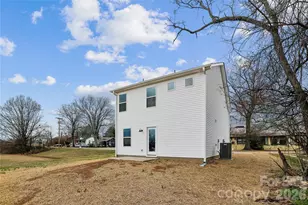 520 Bond St, Statesville, NC 28677 - Photo 6