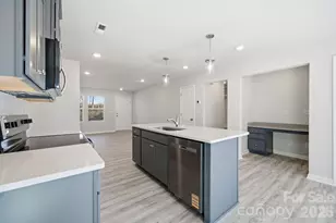 935 Wallace St, Statesville, NC 28677 - Photo 16