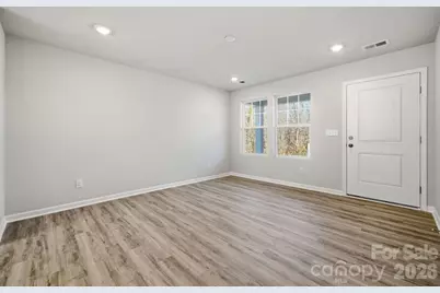 935 Wallace Street, Statesville, NC 28677 - Photo 4