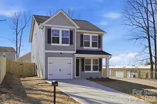 935 Wallace St, Statesville, NC 28677 - Photo 2