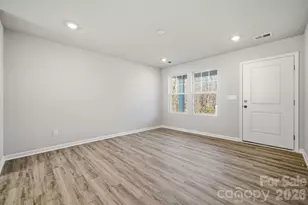 935 Wallace St, Statesville, NC 28677 - Photo 6