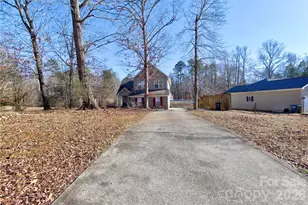 115 Park Vista Dr, Troutman, NC 28166 - Photo 2