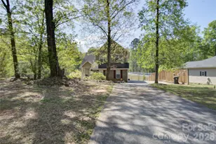 115 Park Vista Dr, Troutman, NC 28166 - Photo 4