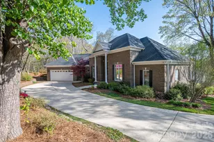 103 Shelter Cove Ln, Mooresville, NC 28117 - Photo 2