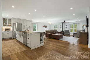 4 Lynnette Dr, Fairview, NC 28730 - Photo 2