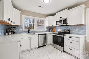 8207 Schooner Ln, Charlotte, NC 28270 - Photo 14