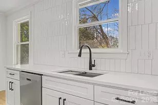 357 Barnes St, Rock Hill, SC 29730 - Photo 10