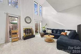 7911 Charter Oak Ln, Charlotte, NC 28226 - Photo 16