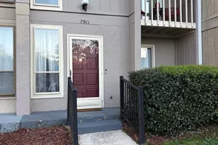 7911 Charter Oak Ln, Charlotte, NC 28226 - Photo 2