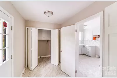 8337 Reedy Creek Road, Charlotte, NC 28215 - Photo 12