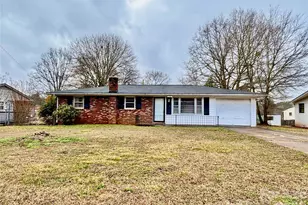 173 Sedgefield Dr, Forest City, NC 28043 - Photo 1